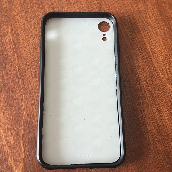 XR Hello Kitty Phone Case - Picture 2 of 2